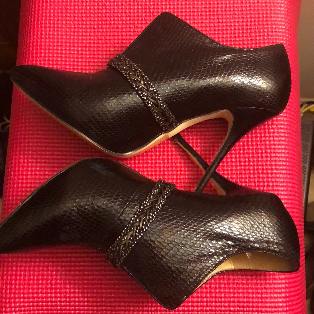 Shoe Dazzle Black Ankle Boots